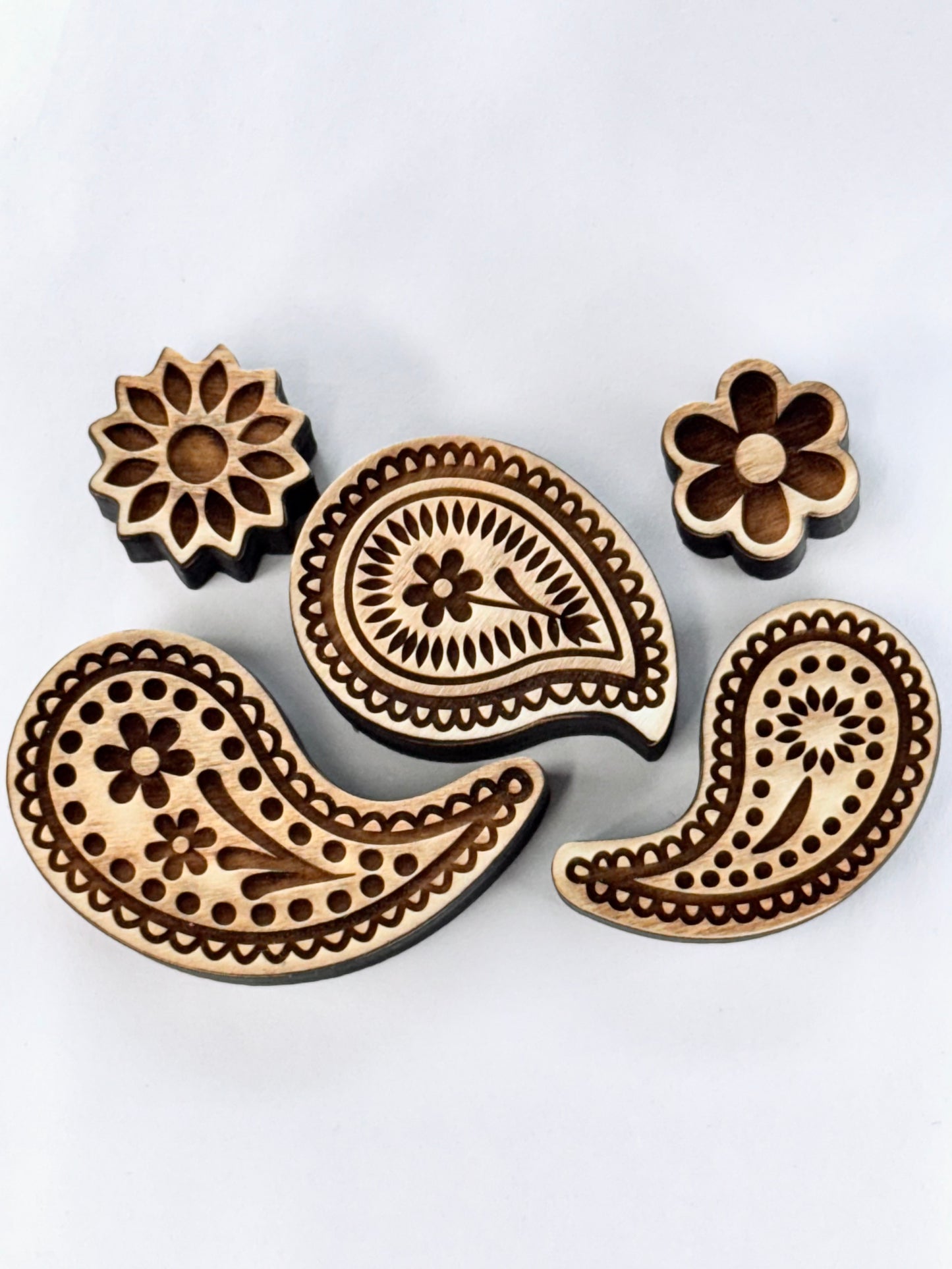 Paisley - Stamp small round flower