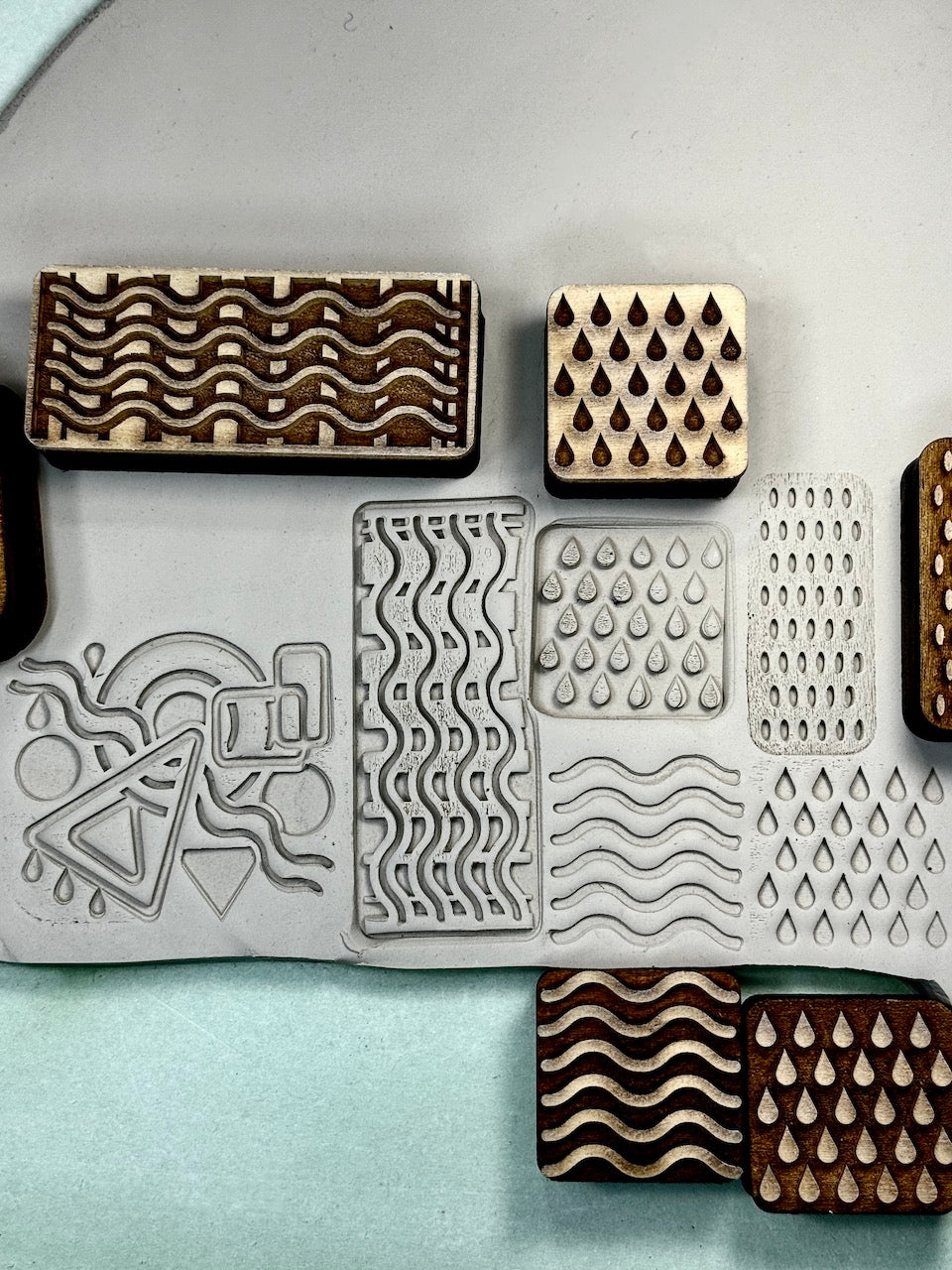 Looney Bin (Raised Droplets)- Stamp