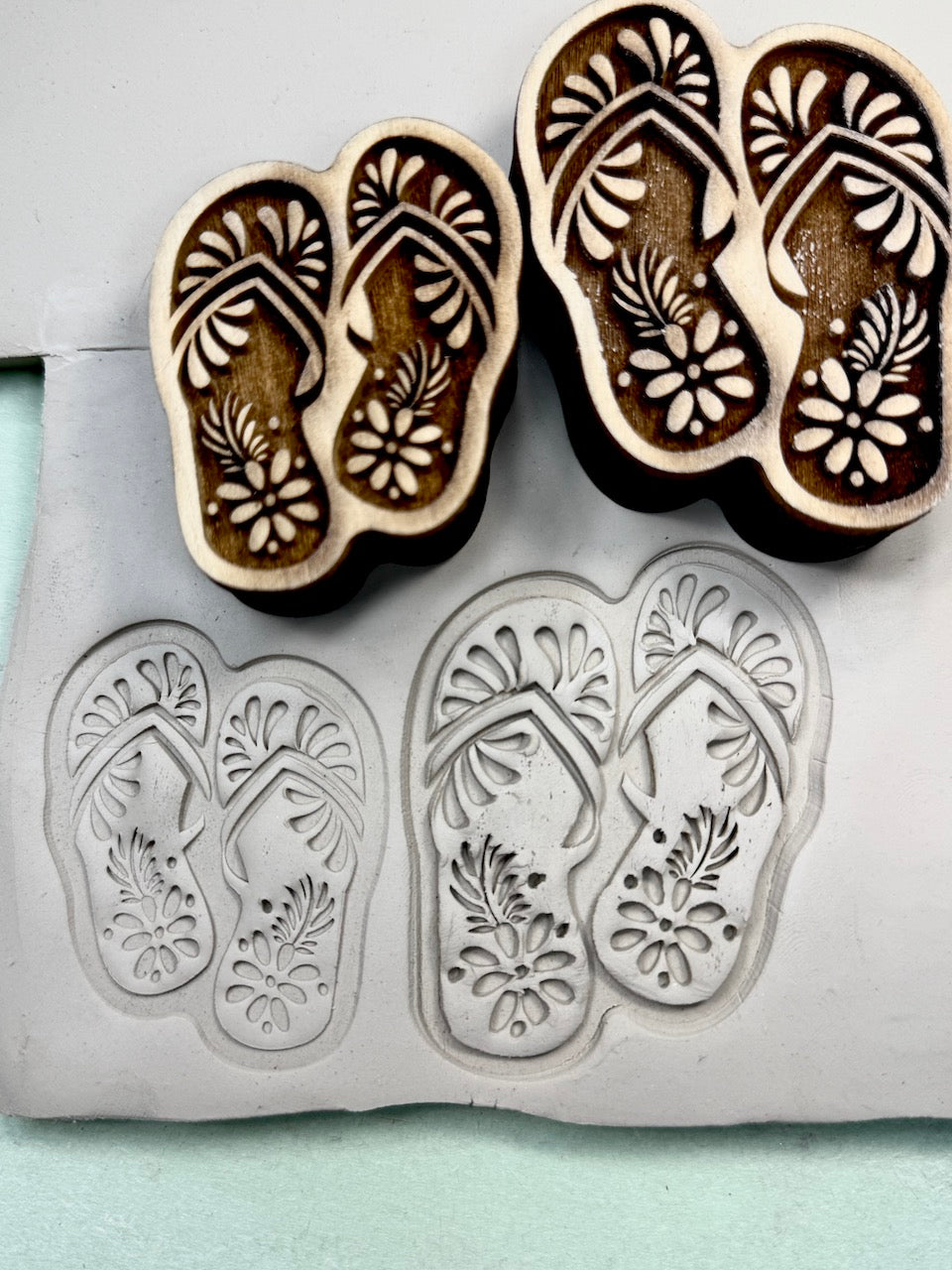 Beach Vibes (Flip Flops Large)- Stamp