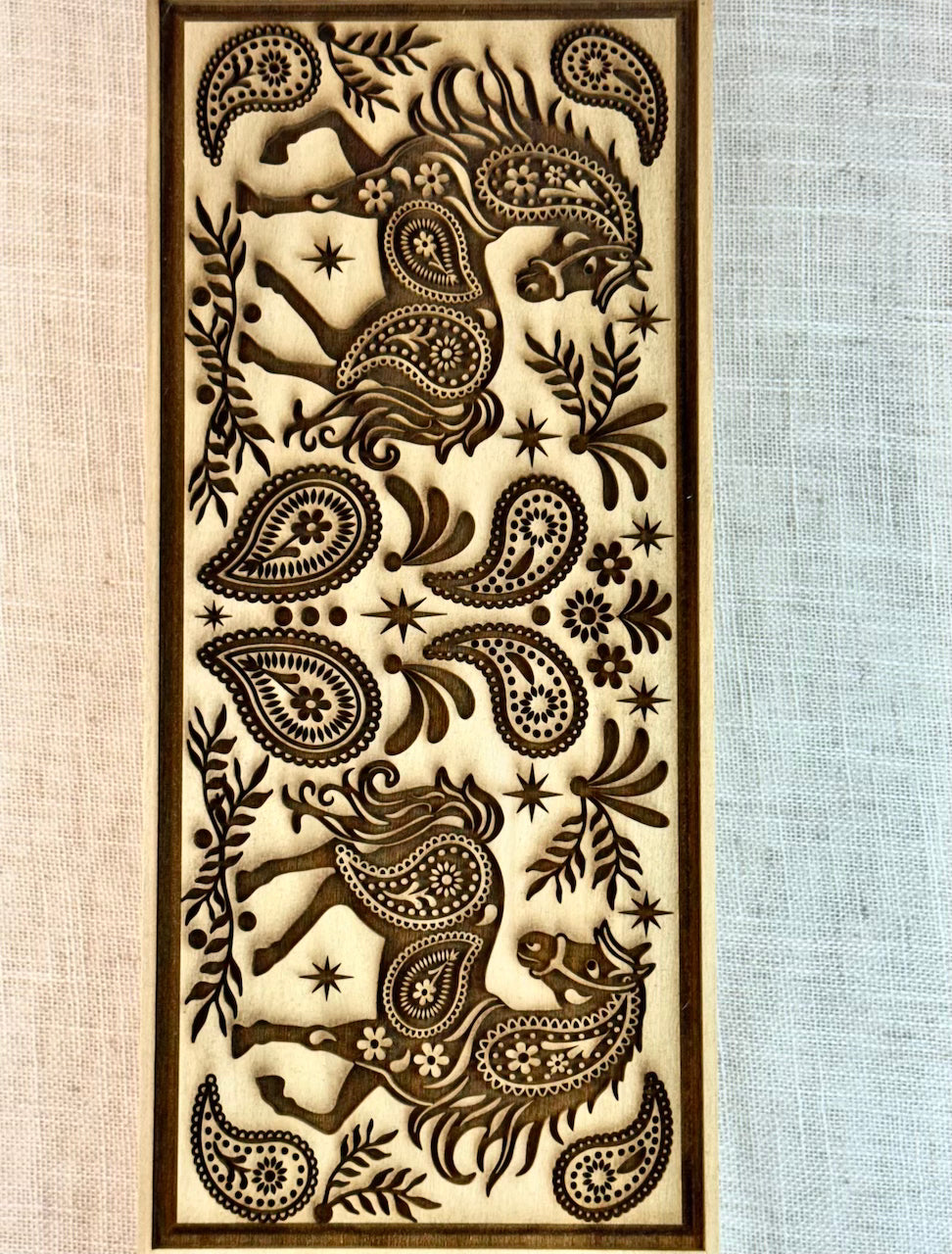 Paisley Pony Textured Mug Plank
