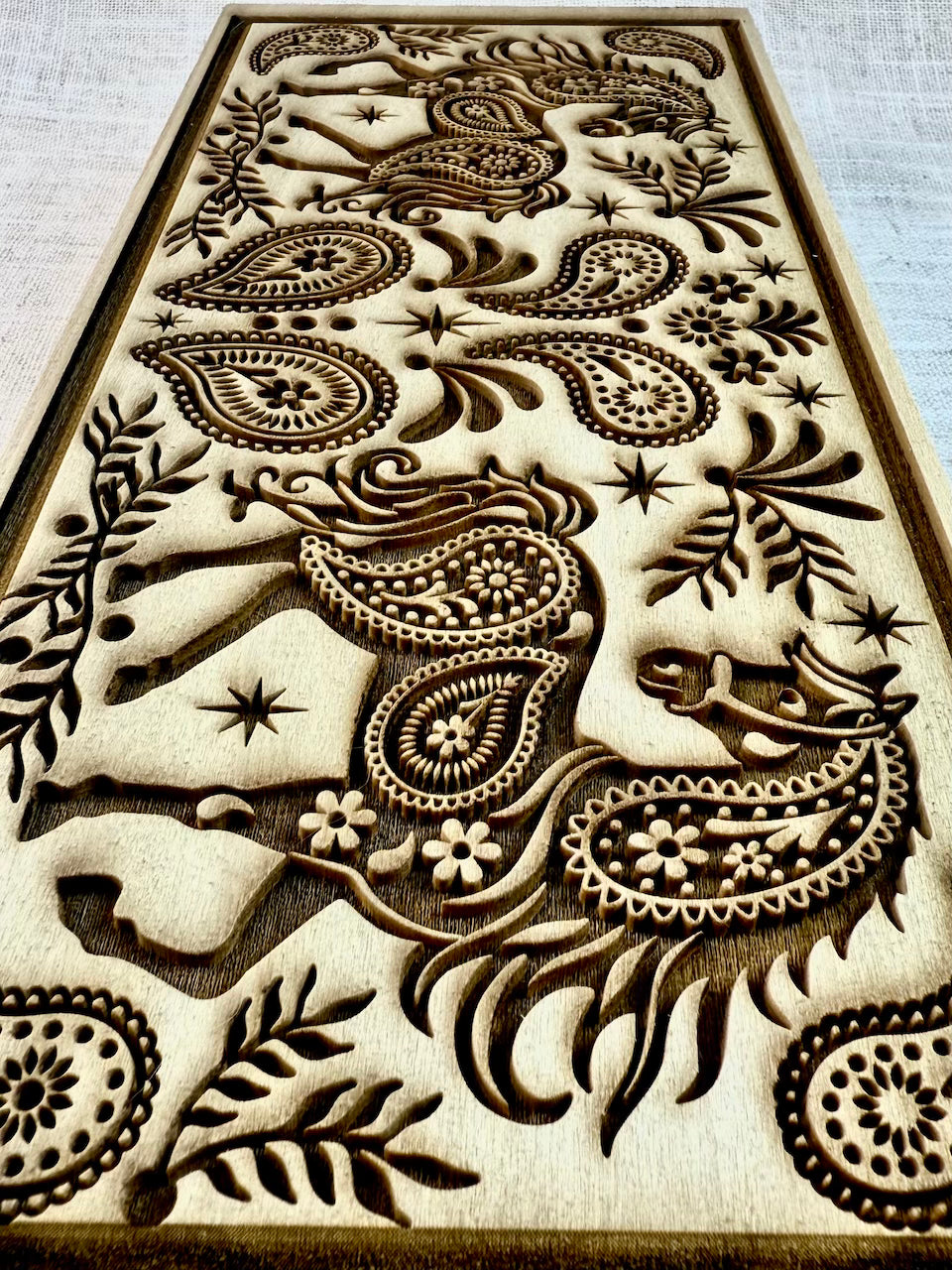 Paisley Pony Textured Mug Plank