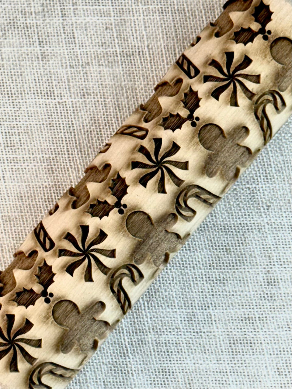7" Gingerbread Men & Candy Canes Textured Rolling Pin