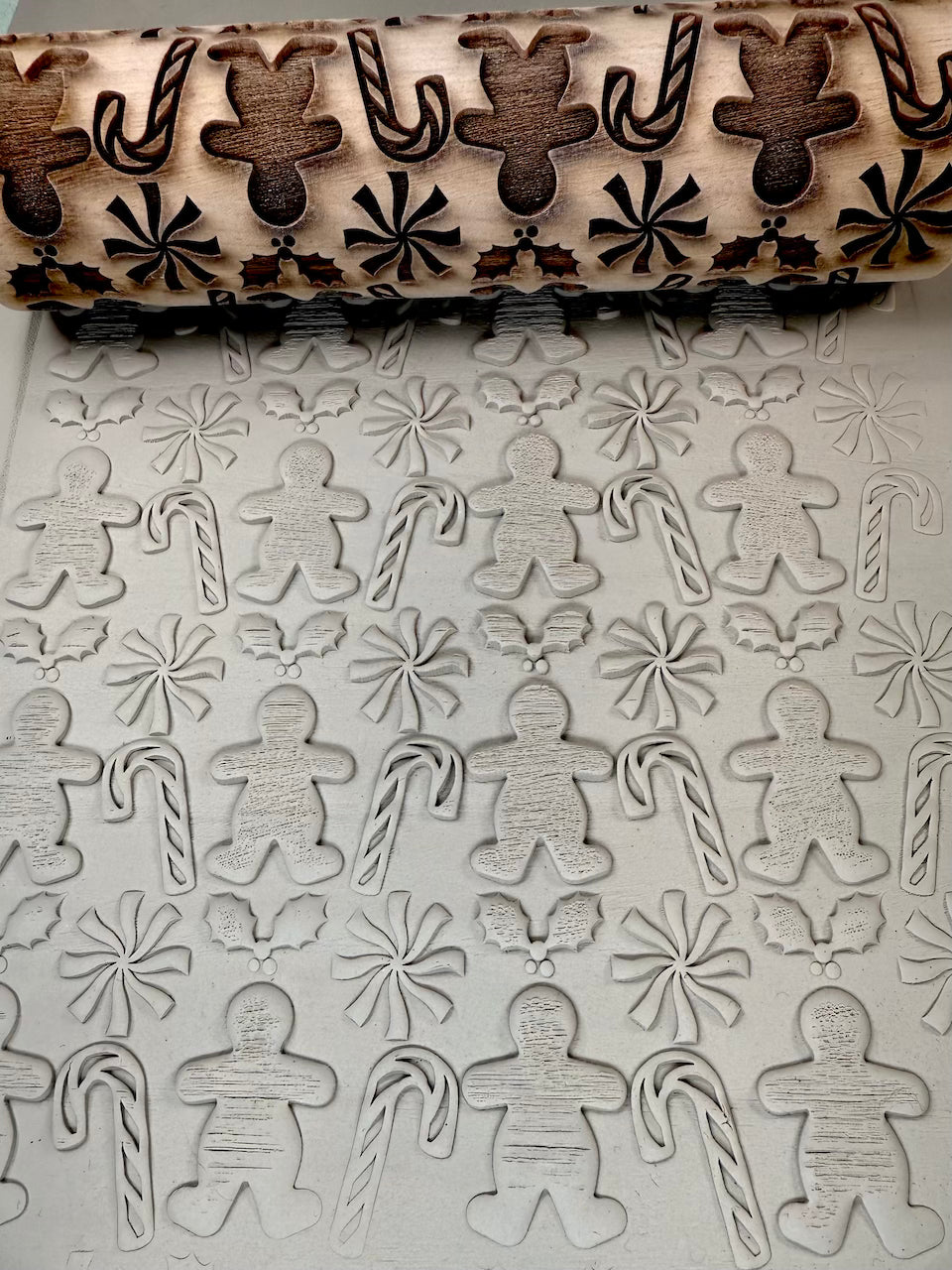 7" Gingerbread Men & Candy Canes Textured Rolling Pin