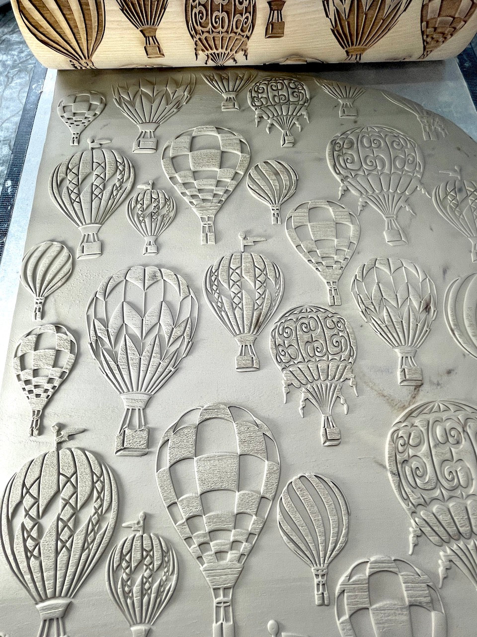 Hot Air Balloons (Vertical) Textured Rolling Pin