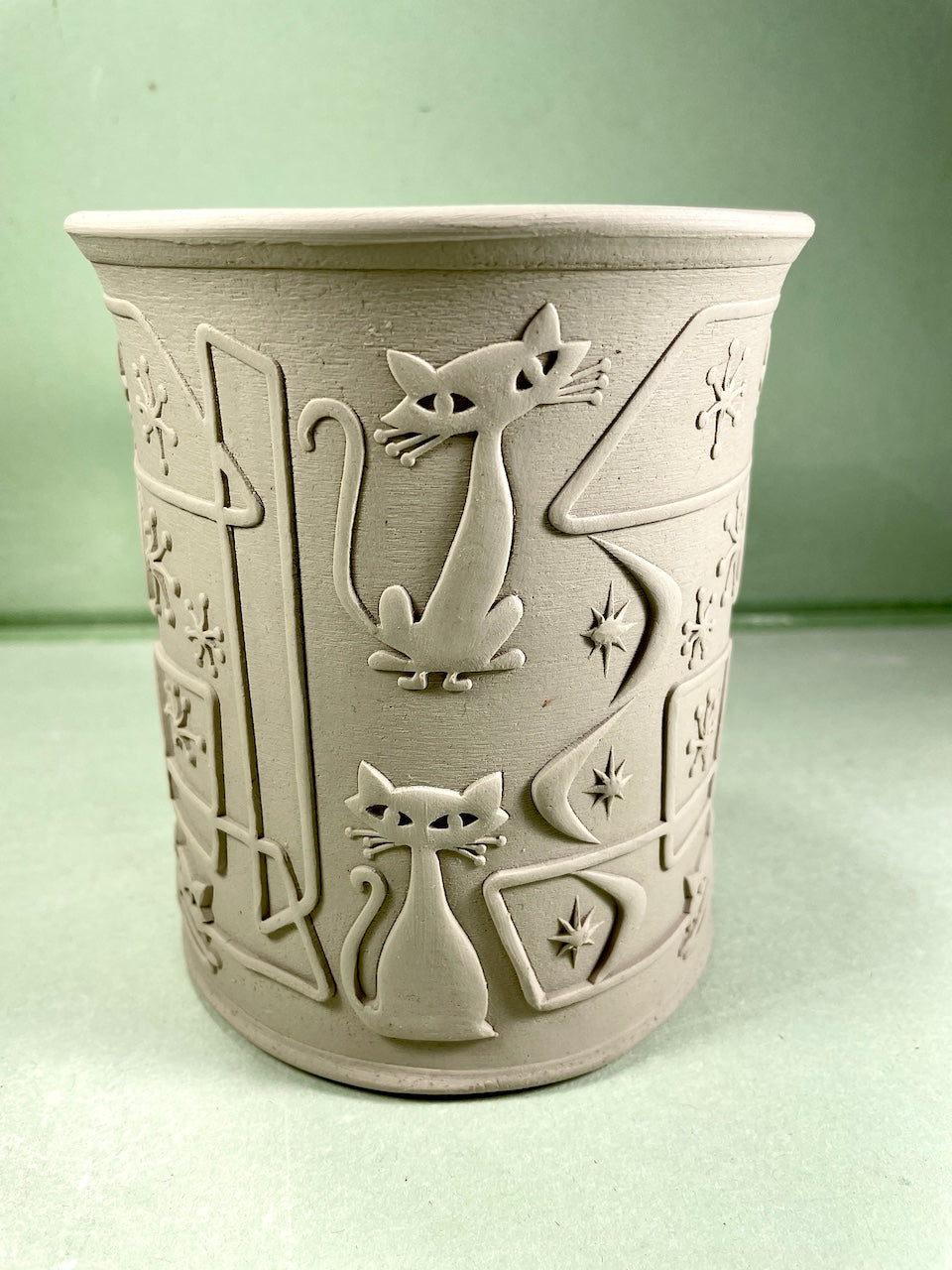 Cats, Mid-Century Textured Mug Plank