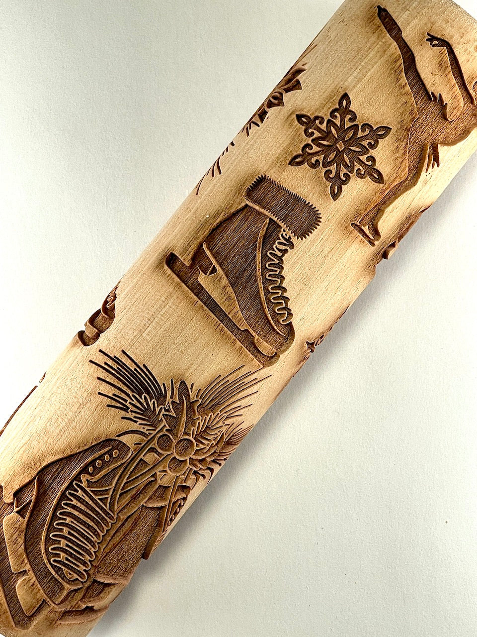 7" Ice Skates Textured Rolling Pin