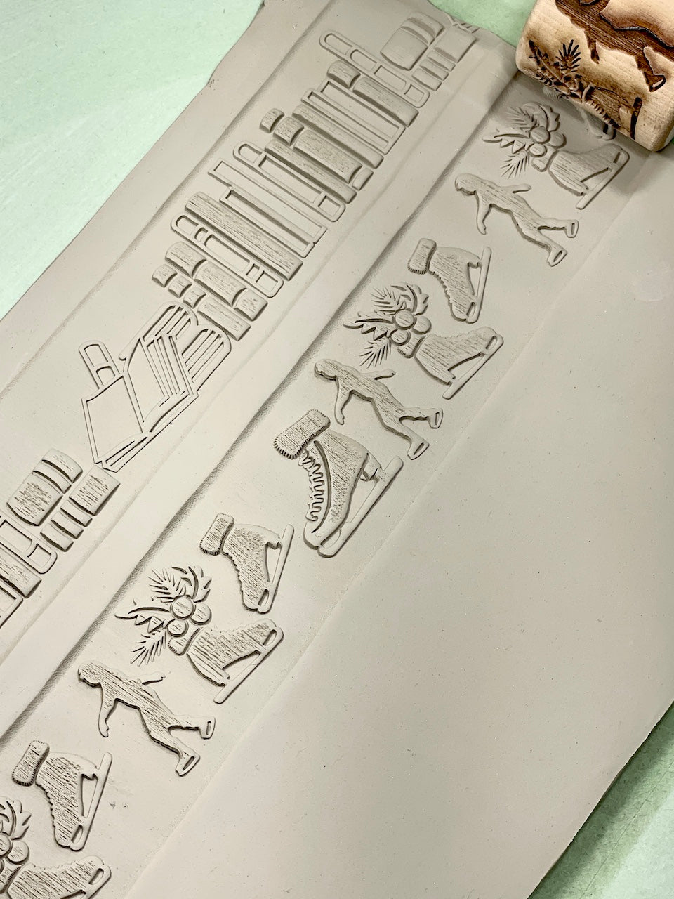 2" Ice Skates & Ice Skating Textured Rolling Pin