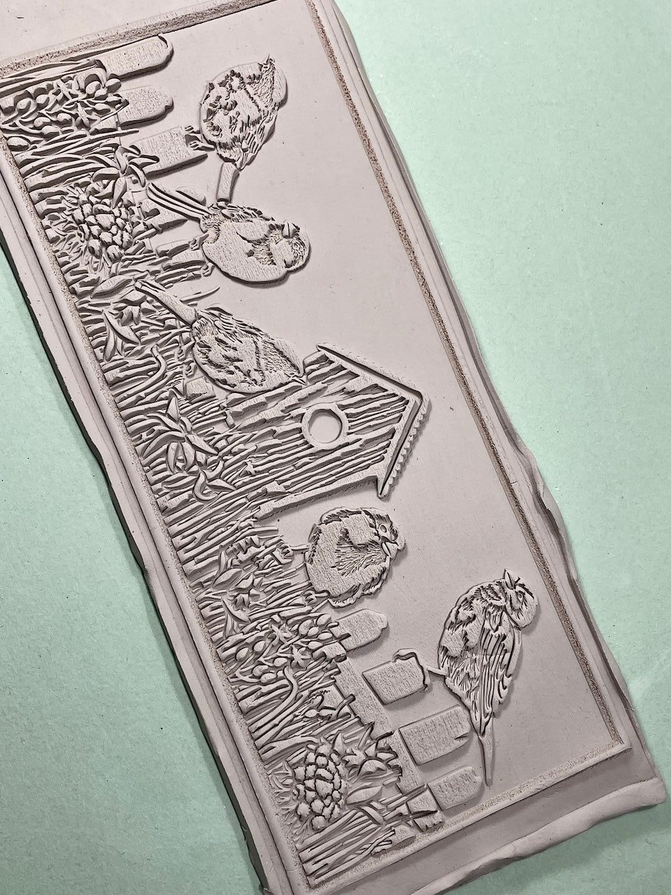 Birds on a Fence Textured Mug Plank