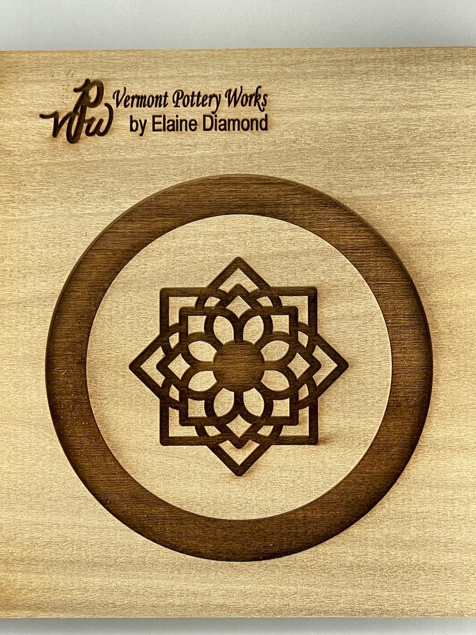 Moroccan Lattice Textured Mug Plank