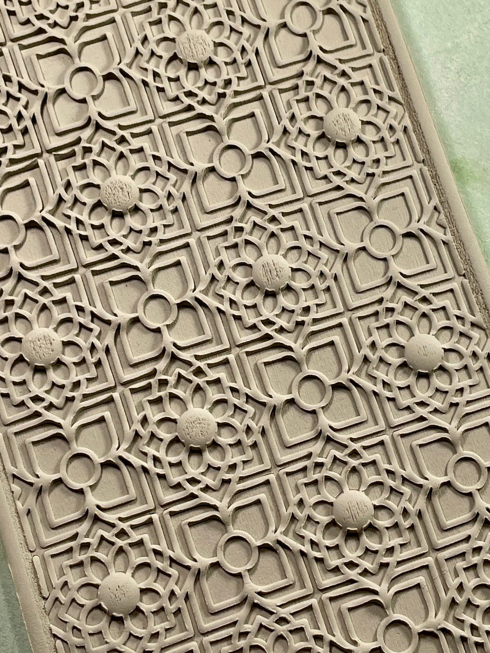 Moroccan Lattice Textured Mug Plank