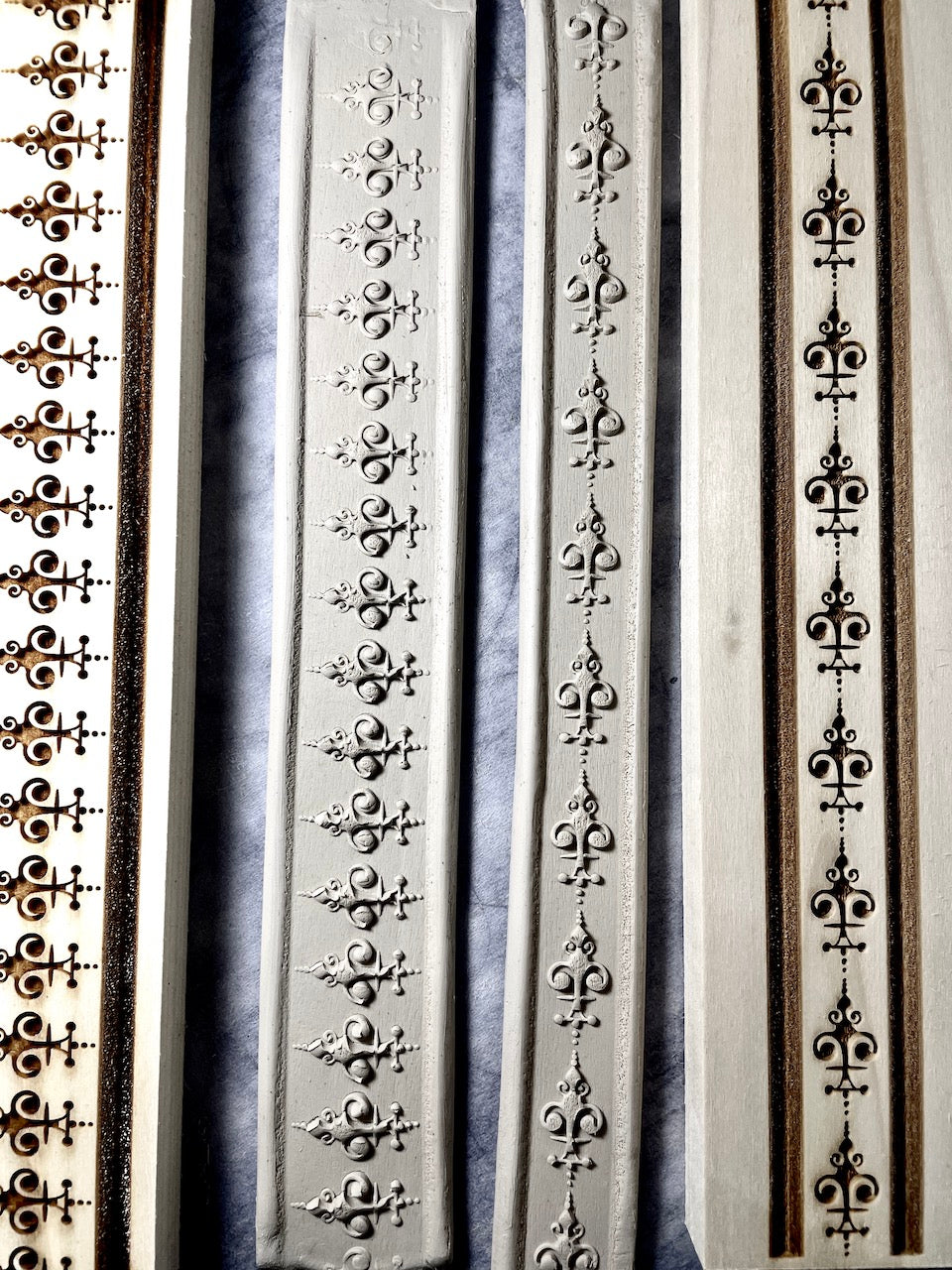 Fleur-De-Lis (Style 2) Border Texture