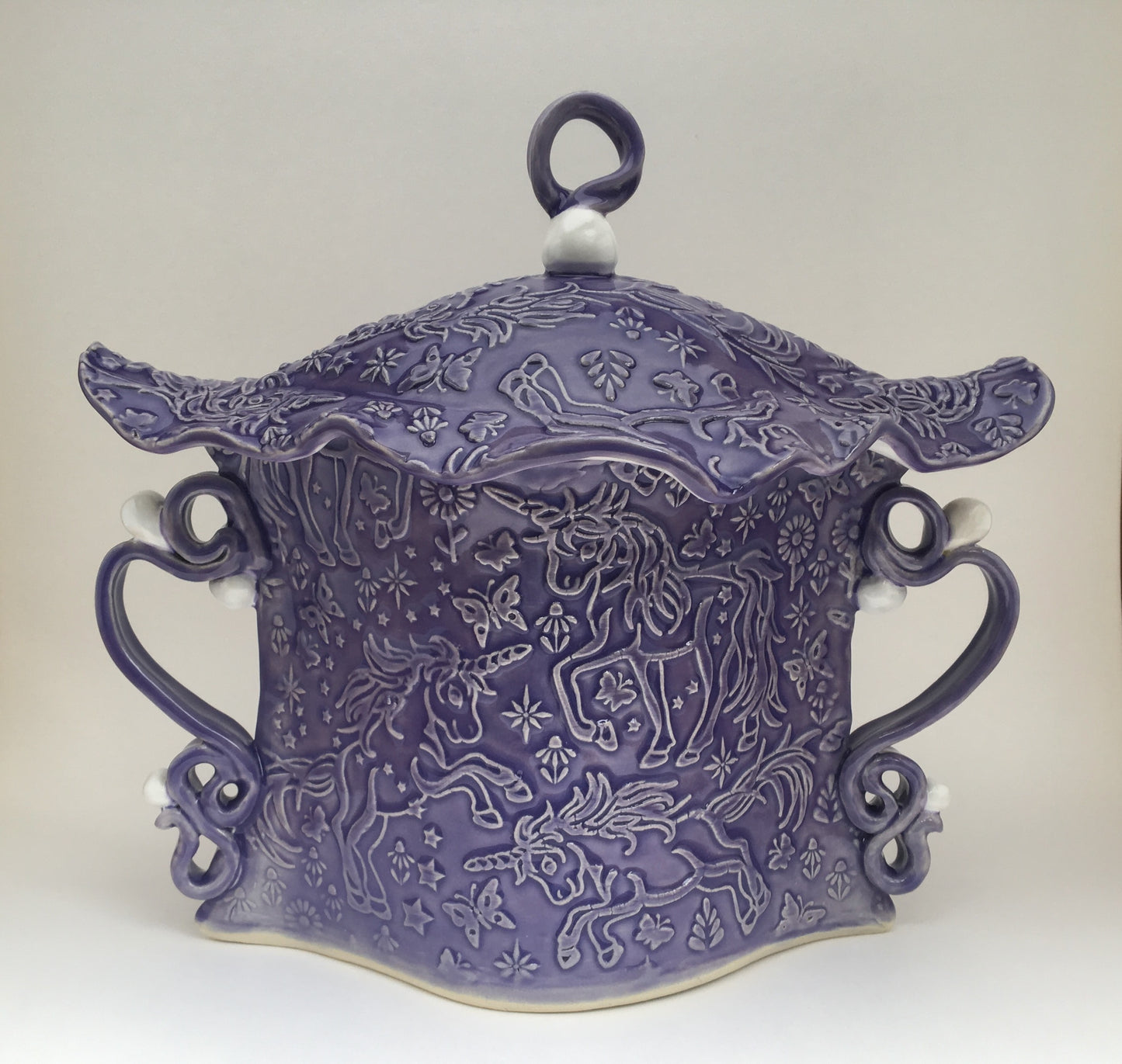 Unicorn Vessel With Lid