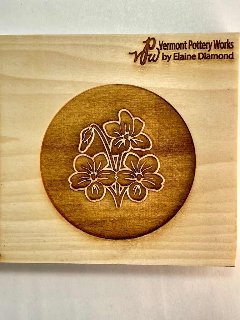 Violets Textured Mug Plank