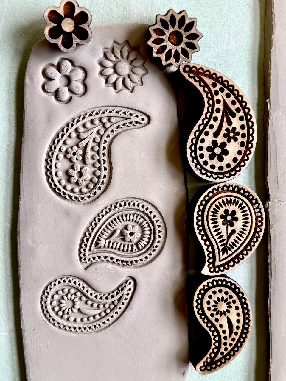 Paisley - Stamp with single flower