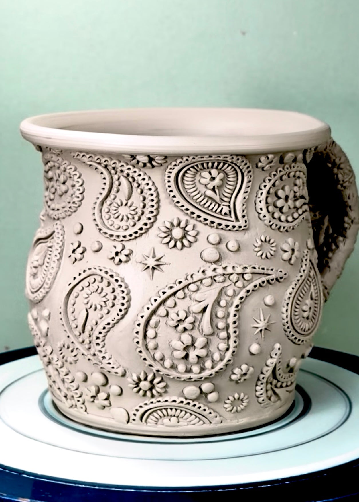 Paisley Textured Mug Plank