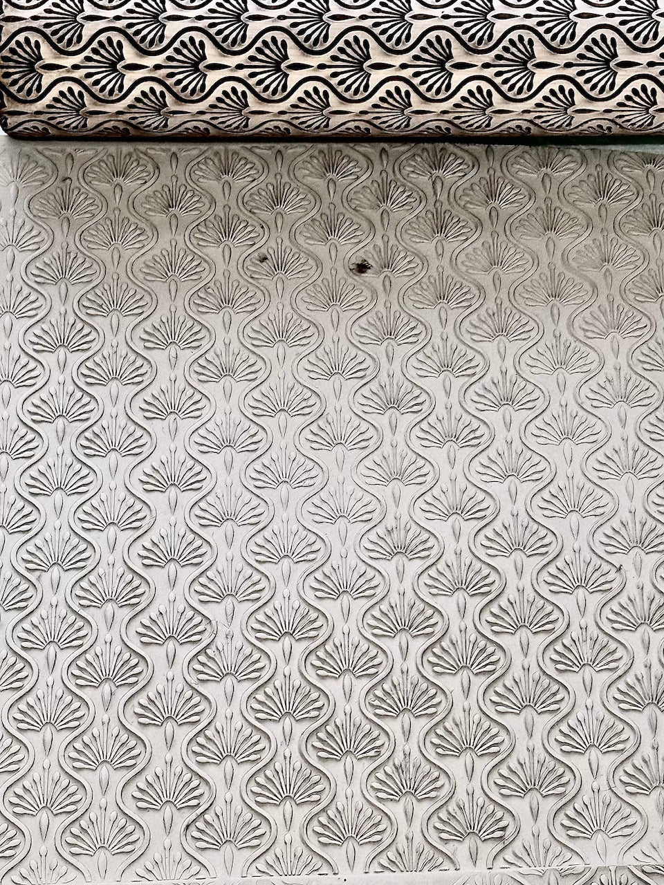 Art Deco (Bud Vase) Textured Rolling Pin