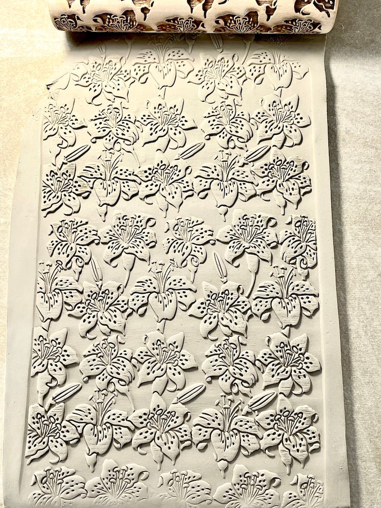 tiger lily pin 7" Tiger Lily Textured Rolling Pin – Vermont Pottery Works