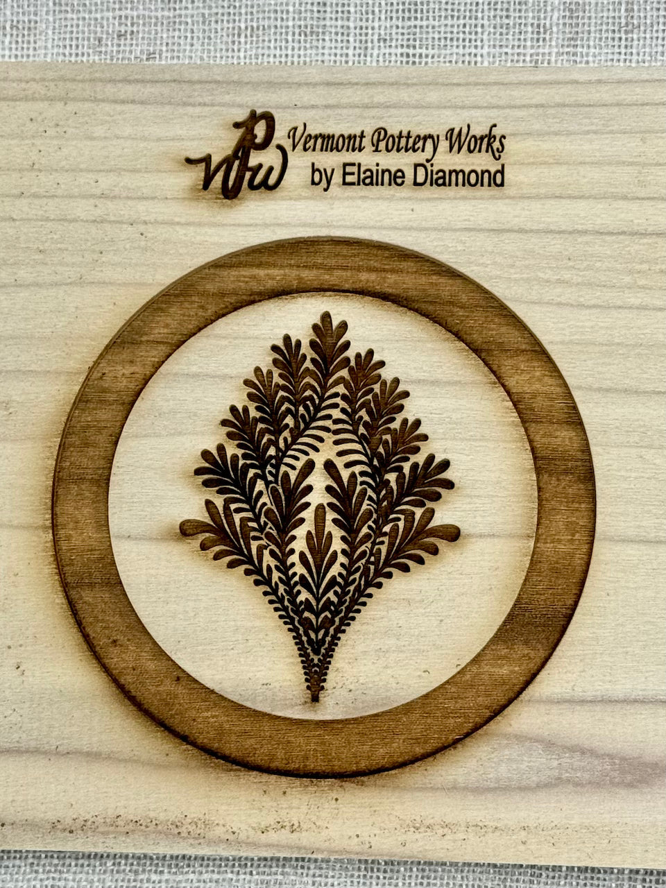 Art Deco (Leaf Fan) Textured Mug Plank