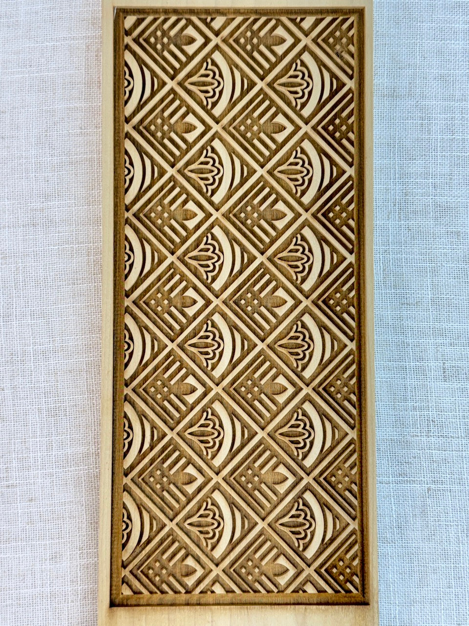 Art Deco (Lotus & Grid) Textured Mug Plank
