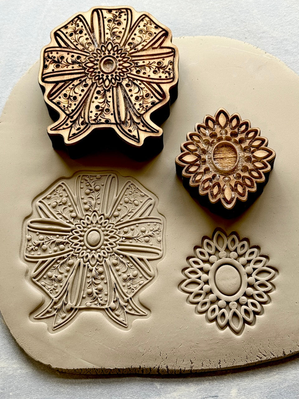 Bow Detailed 1 piece Stamp