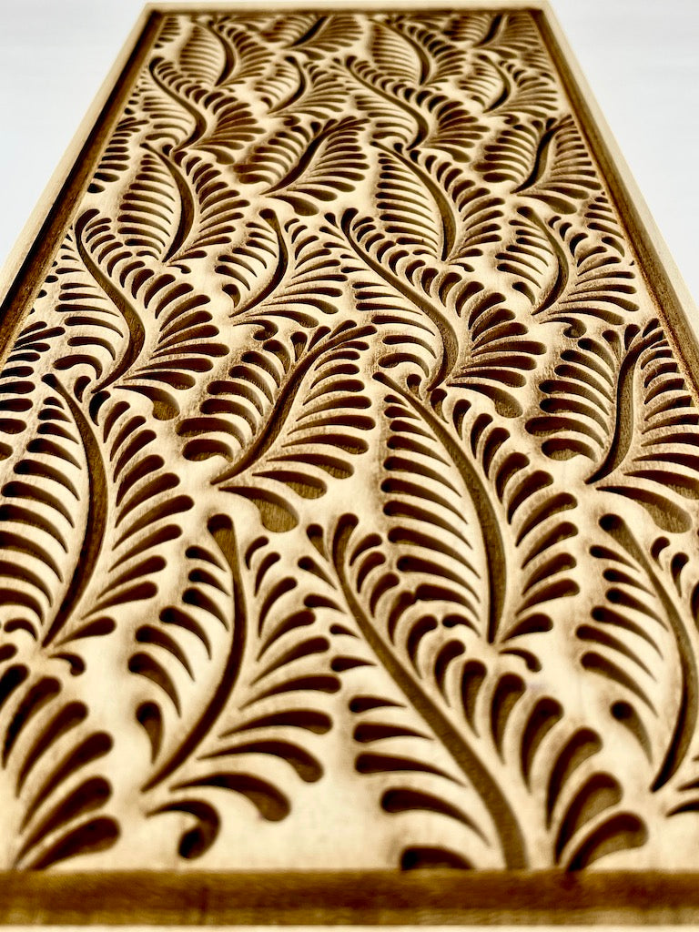 Leafy Waves Textured Mug Plank