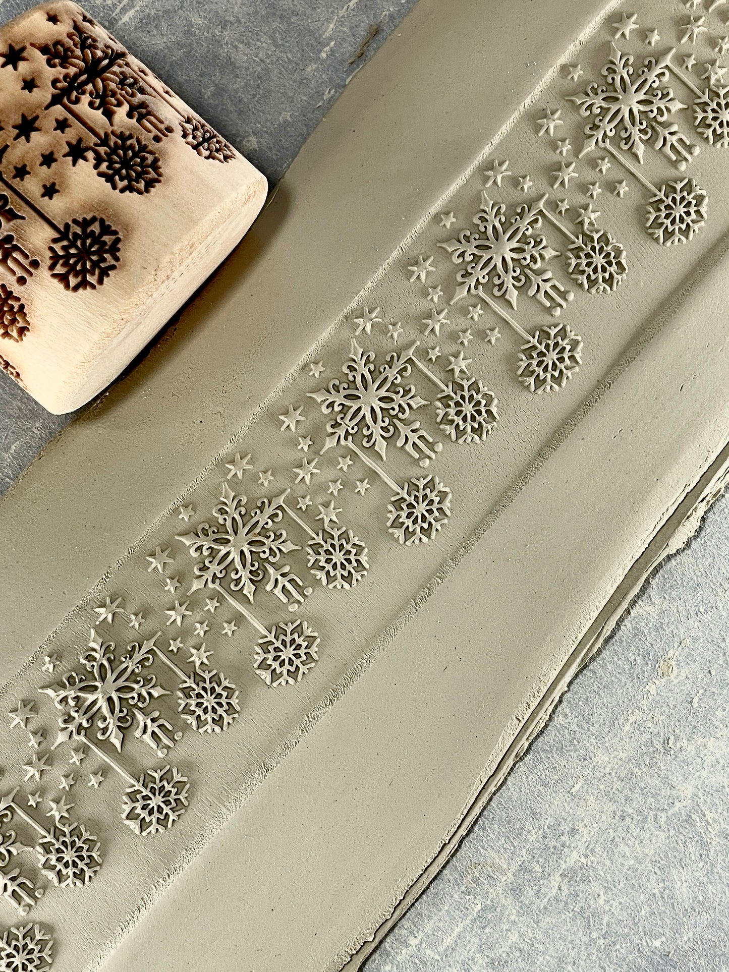 2"Snowflake Garland Textured Rolling Pin