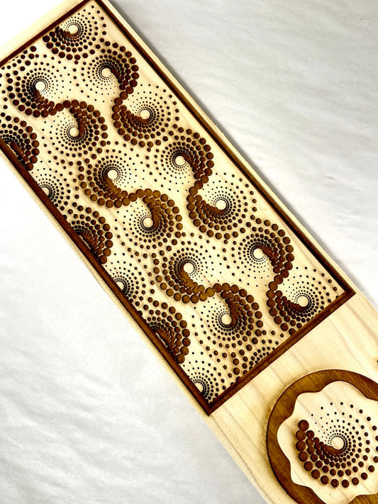 Dizzy Spirals Textured Mug Plank