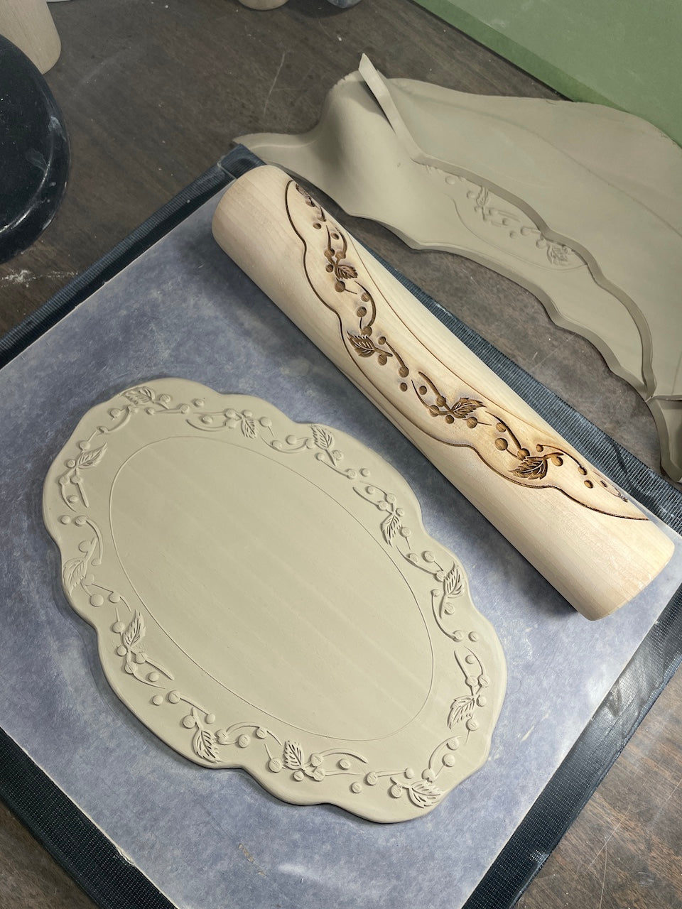 Leaf & Berry Template Textured Rolling Pin