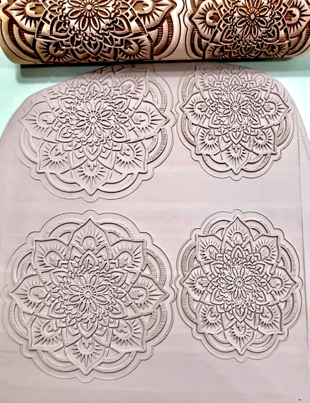 Floral Burst (2 pcs in one roller, Sm Round & Sm. Oval) Template Textured Rolling Pin