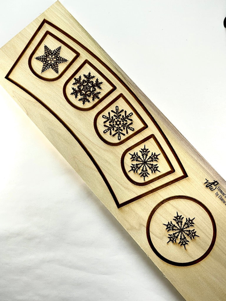 Pocket Snowflakes Curved Textured Mug Plank