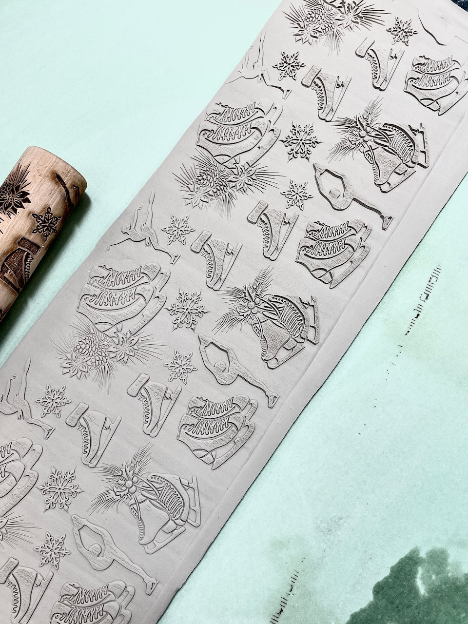 7" Ice Skates Textured Rolling Pin