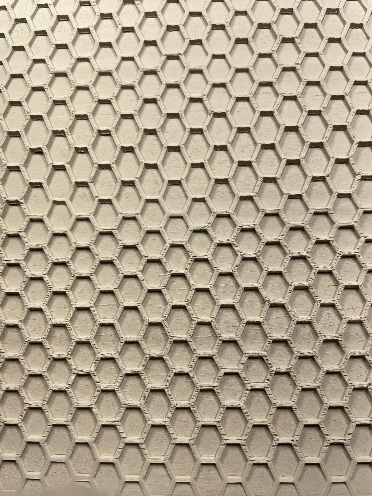 Honeycomb Textured Mug Plank