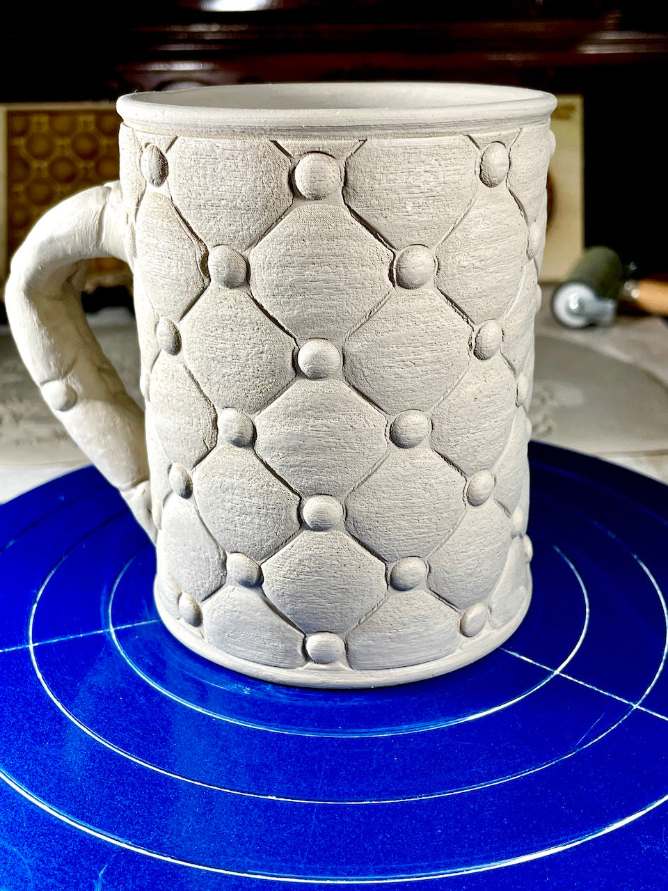 3D Diamond Tufted Textured Mug Plank